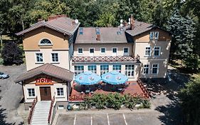 Dworek Brodowo Restauracja Hotel Przyjęcia